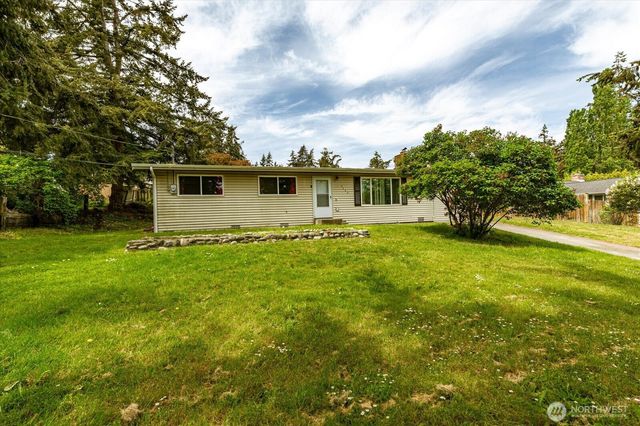 2642 Olympic Drive, Oak Harbor, WA 98277