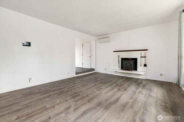 2642 Olympic Drive, Oak Harbor, WA 98277