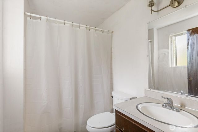 2642 Olympic Drive, Oak Harbor, WA 98277