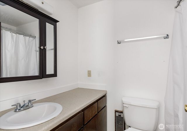 2642 Olympic Drive, Oak Harbor, WA 98277