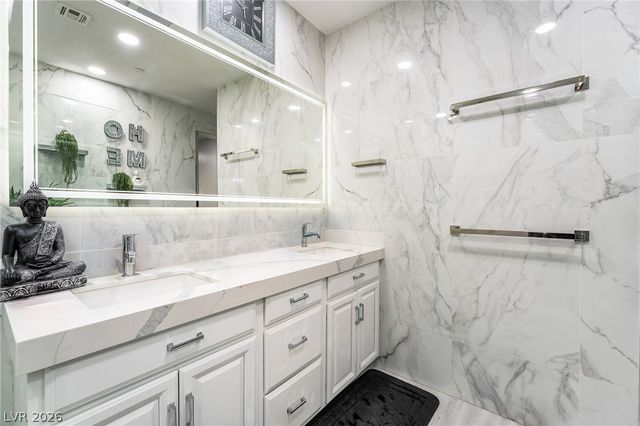 823 East Via De Santa Maria, Henderson, NV 89011