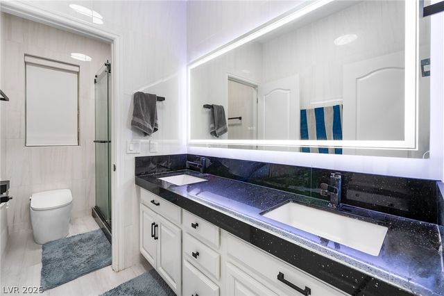 823 East Via De Santa Maria, Henderson, NV 89011