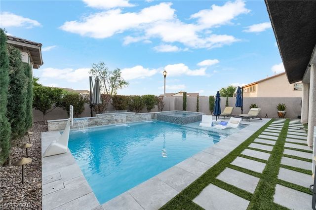 823 East Via De Santa Maria, Henderson, NV 89011