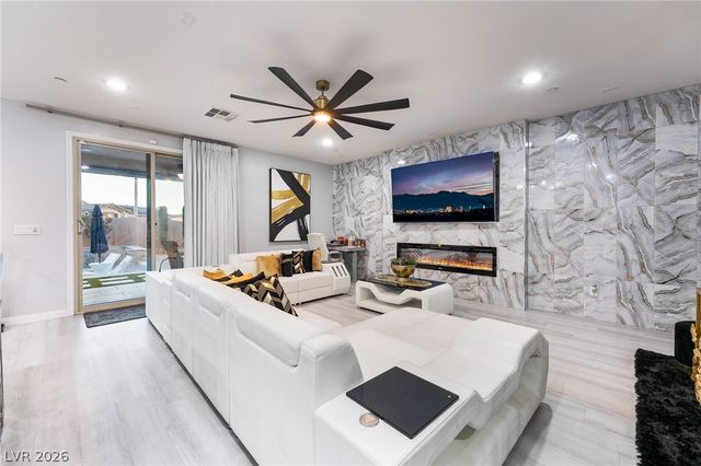 823 East Via De Santa Maria, Henderson, NV 89011