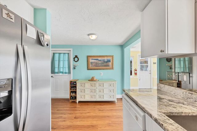 825 E 5TH STREET, Englewood, FL 34223