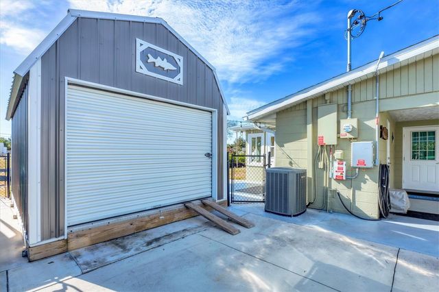 825 E 5TH STREET, Englewood, FL 34223