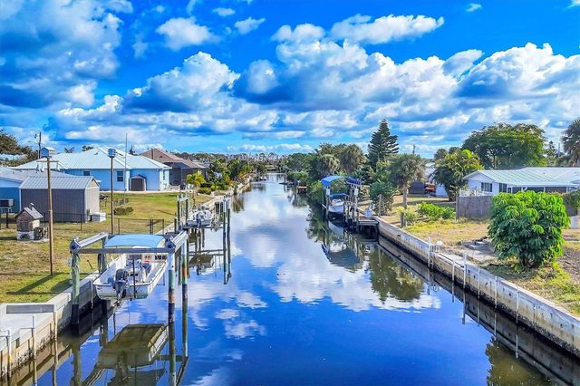 825 E 5TH STREET, Englewood, FL 34223