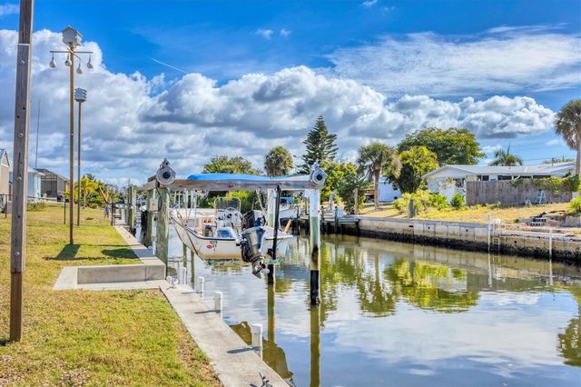 825 E 5TH STREET, Englewood, FL 34223