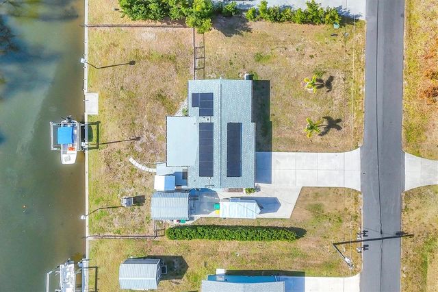 825 E 5TH STREET, Englewood, FL 34223