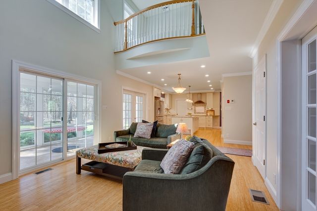 5 Bretton Rd, Dover, MA 02030