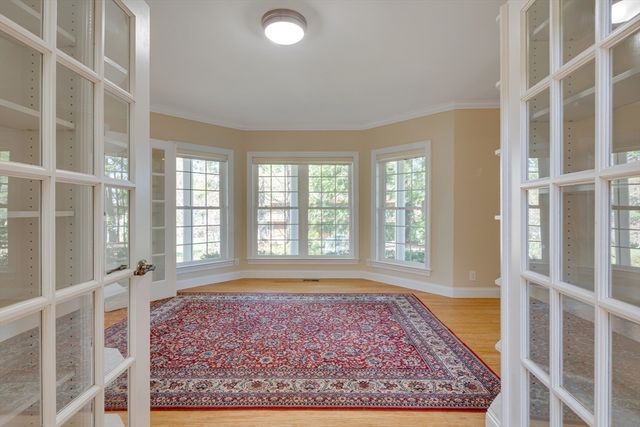 5 Bretton Rd, Dover, MA 02030