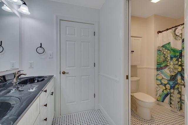 5 Bretton Rd, Dover, MA 02030