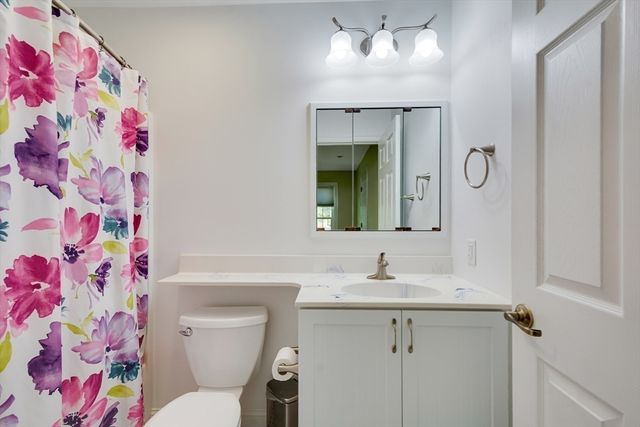 5 Bretton Rd, Dover, MA 02030