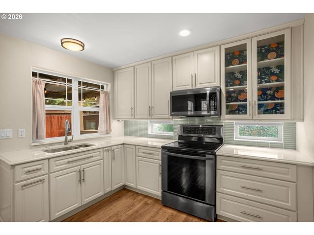 14155 Nw PIONEER Rd, Beaverton, OR 97006