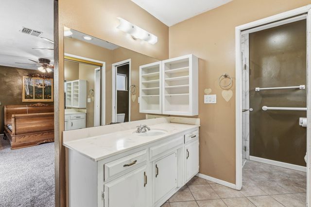 3349 W Cutler Avenue, Visalia, CA 93277