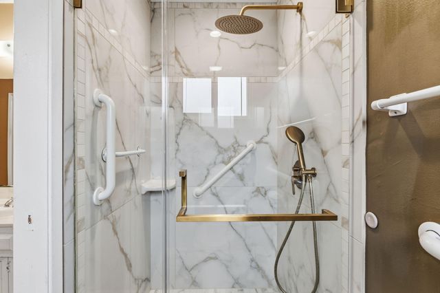 3349 W Cutler Avenue, Visalia, CA 93277