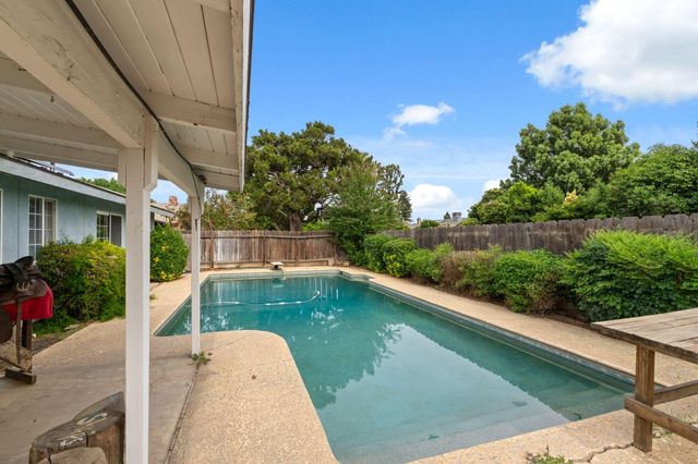 3349 W Cutler Avenue, Visalia, CA 93277