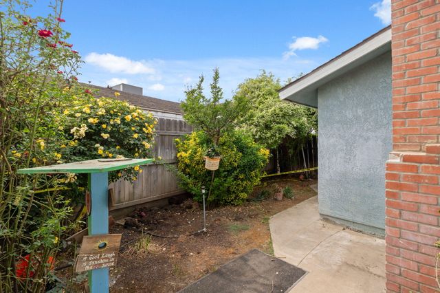 3349 W Cutler Avenue, Visalia, CA 93277