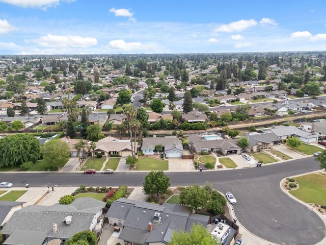 3349 W Cutler Avenue, Visalia, CA 93277