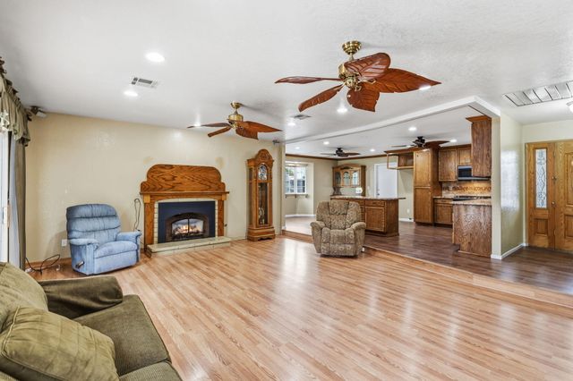 3349 W Cutler Avenue, Visalia, CA 93277