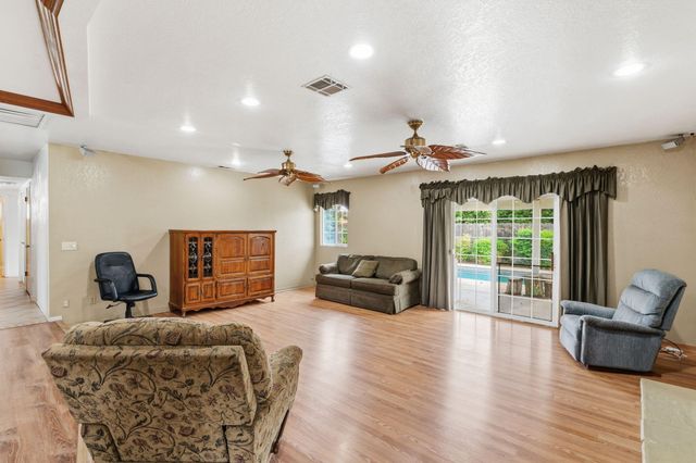 3349 W Cutler Avenue, Visalia, CA 93277