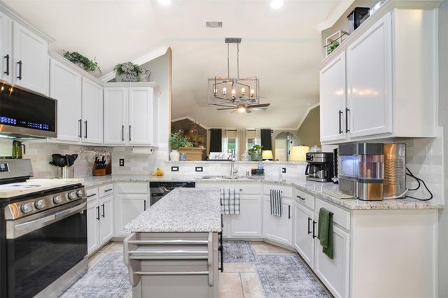 1620 Hickory Burl Lane, Conroe, TX 77301