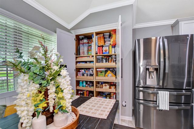 1620 Hickory Burl Lane, Conroe, TX 77301