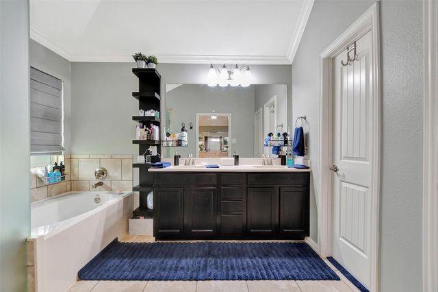 1620 Hickory Burl Lane, Conroe, TX 77301