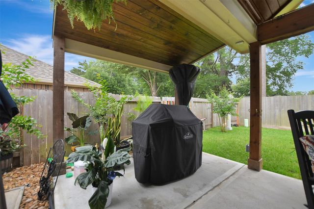 1620 Hickory Burl Lane, Conroe, TX 77301