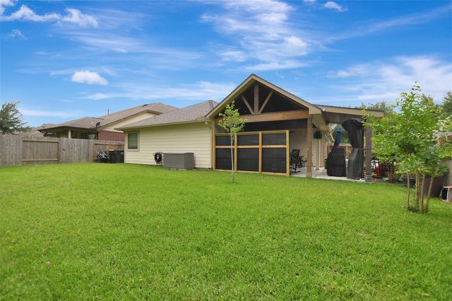 1620 Hickory Burl Lane, Conroe, TX 77301