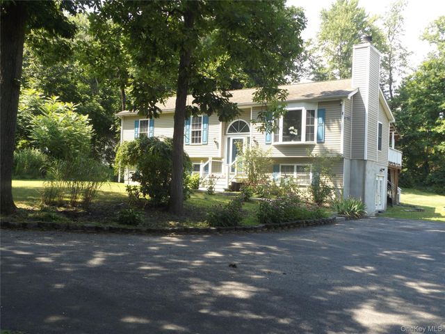 185 Ring Road, Hyde Park, NY 12578