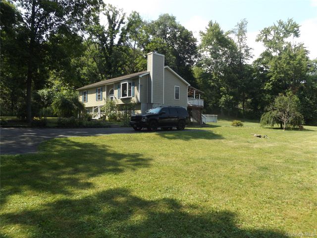 185 Ring Road, Hyde Park, NY 12578