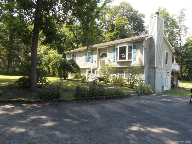 185 Ring Road, Hyde Park, NY 12578