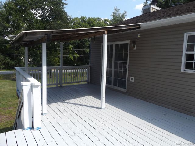 185 Ring Road, Hyde Park, NY 12578