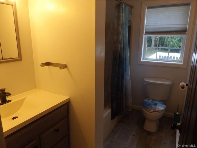 185 Ring Road, Hyde Park, NY 12578