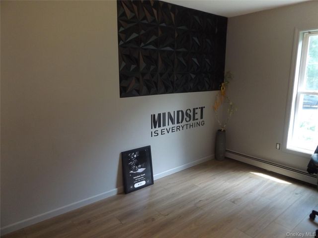 185 Ring Road, Hyde Park, NY 12578