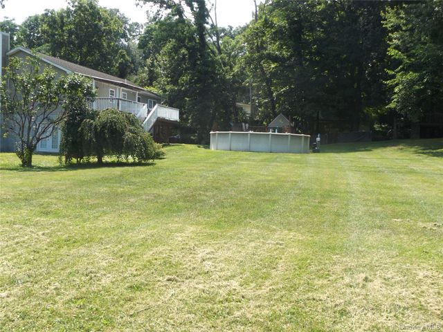 185 Ring Road, Hyde Park, NY 12578