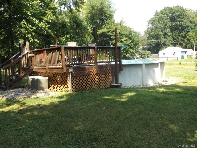 185 Ring Road, Hyde Park, NY 12578