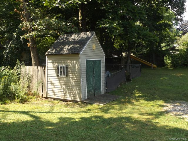 185 Ring Road, Hyde Park, NY 12578