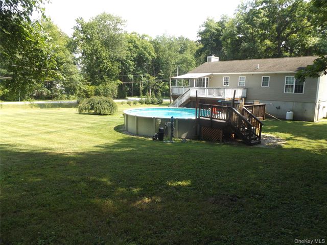 185 Ring Road, Hyde Park, NY 12578