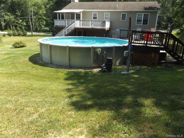185 Ring Road, Hyde Park, NY 12578