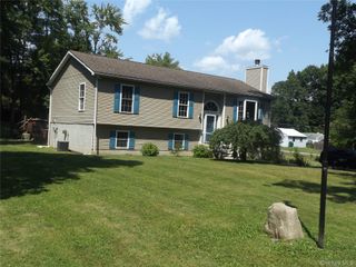 185 Ring Road, Hyde Park, NY 12578