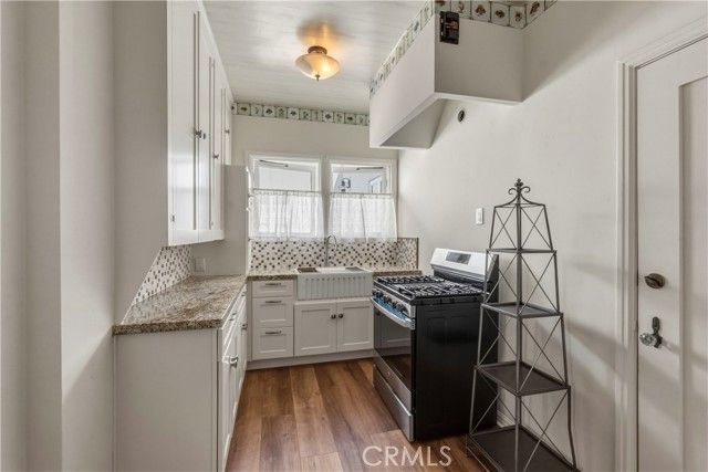 1530 Miramar 5, Newport Beach, CA 92661