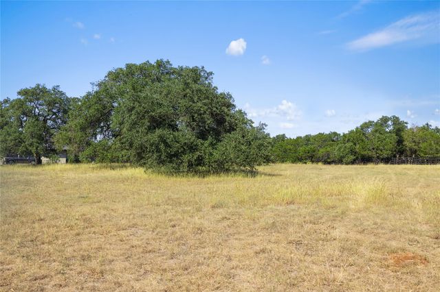 27509 Waterfall Hill PKWY, Spicewood, TX 78669