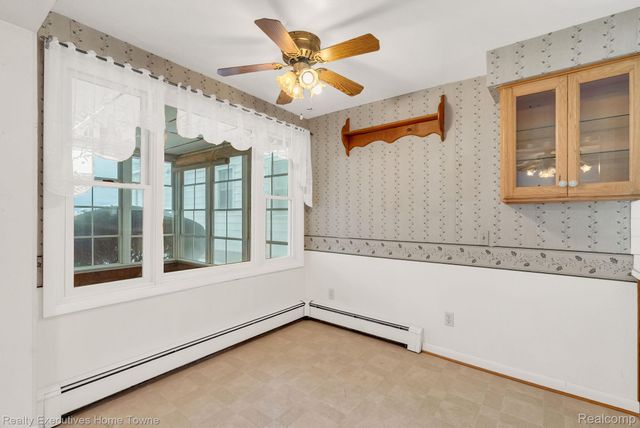 5430 Lakeshore Road, Fort Gratiot Charter Township, MI 48059