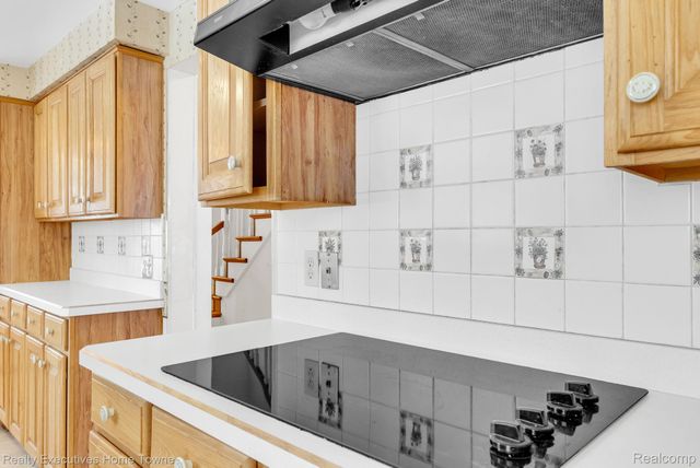 5430 Lakeshore Road, Fort Gratiot Charter Township, MI 48059