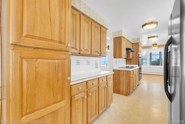 5430 Lakeshore Road, Fort Gratiot Charter Township, MI 48059