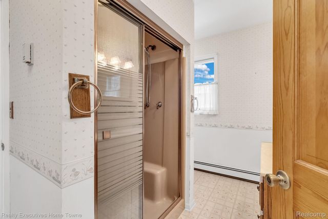 5430 Lakeshore Road, Fort Gratiot Charter Township, MI 48059