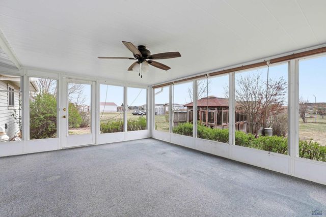 507 MEADOWLARK DR, Box Elder, SD 57719