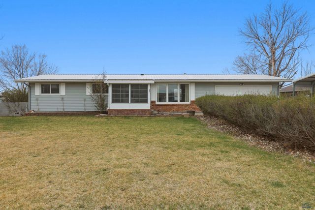 507 MEADOWLARK DR, Box Elder, SD 57719
